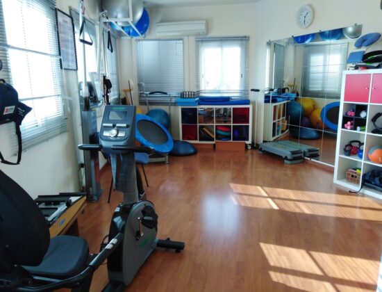 A-Z PHYSIO HEALTH LTD Wellness & Lifestyle Physiotherapy, Clinical Pilates, Rehabilitation