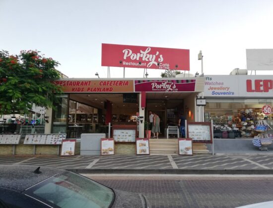 Porky's Restaurant Cafe