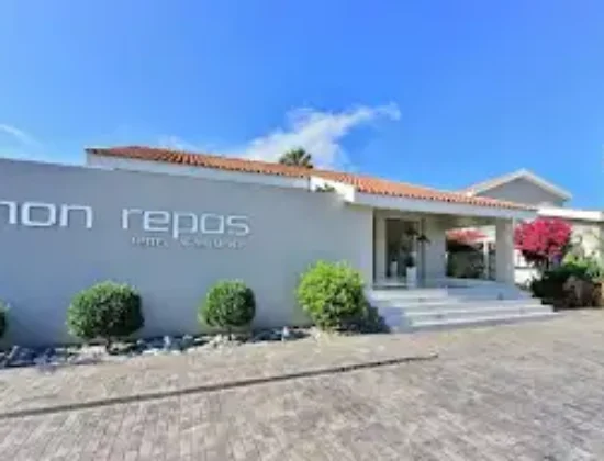 Mon Repos Hotel