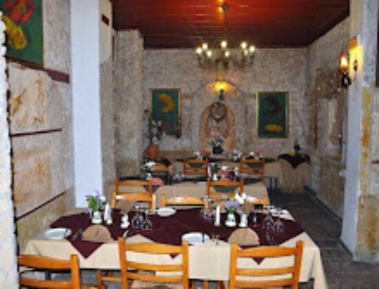 Kiniras Traditional Hotel & Restaurant